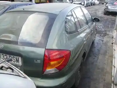 Verschrottungsfahrzeug kia rio ls berlina des jahres 2002 angetrieben a5d