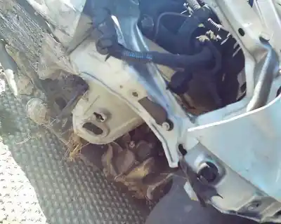 Veículo de Sucata opel corsa c comfort do ano 2001 alimentado y17dt