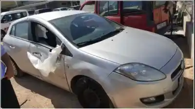 Veicolo di demolizione FIAT BRAVO (198) 1.6 16V Active Multijet (77kW) dell'anno 2008 alimentato 198A3000