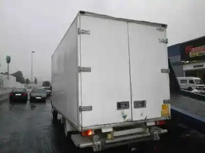 Véhicule à la ferraille renault mascot 160 65 4x2 de l'année 2005 alimenté 