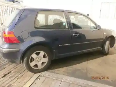 Veículo de Sucata volkswagen golf iv berlina (1j1) conceptline do ano 2000 alimentado agr