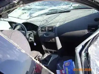 Veículo de Sucata ford mondeo berlina (ge) ambiente (06.2003->) (d) do ano 2005 alimentado fmba