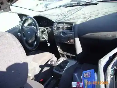 Veículo de Sucata ford mondeo berlina (ge) ambiente (06.2003->) (d) do ano 2005 alimentado fmba