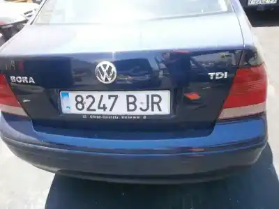 Sloopvoertuig volkswagen bora berlina (1j2) trendline van het jaar 2001 aangedreven asv