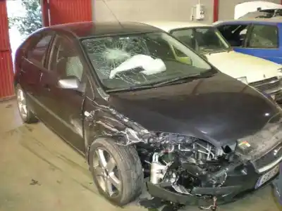 Veículo de Sucata ford focus berlina (cap) ghia do ano 2006 alimentado g8da