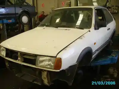 Veículo de Sucata VOLKSWAGEN POLO (867/871/873) 1.05 (GL) do ano 1992 alimentado 2G
