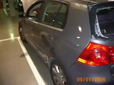 Verschrottungsfahrzeug volkswagen golf v berlina (1k1) highline des jahres 2004 angetrieben bkc