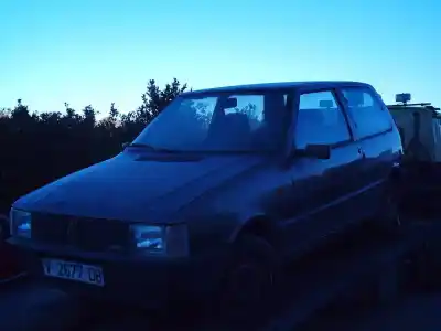 Здавання транспортного засобу FIAT                                               UNO (146)                                                                                                                                                                                                                                                  0.9                                                                                                                                                                                                                                                        року 1989 потужний 156A2000