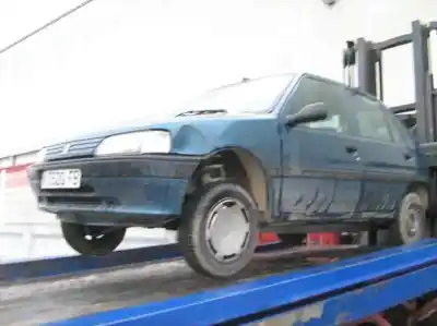 Veículo de Sucata PEUGEOT 106 (S1) 1.1 do ano 1995 alimentado HDZ
