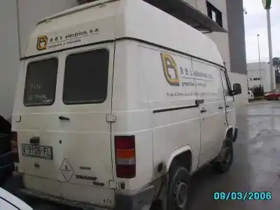 Veículo de Sucata nissan trade 100 caja cerrada techo elevado do ano 1996 alimentado bd30d