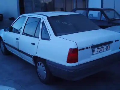 Sloopvoertuig opel kadett e 1.6 van het jaar 1988 aangedreven 16sv
