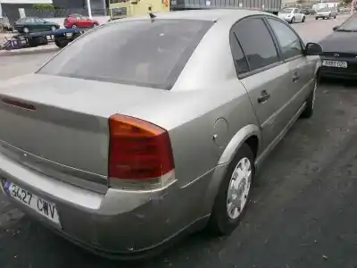 Veículo de Sucata opel vectra c berlina comfort do ano 2004 alimentado 