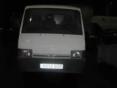 Veicolo di demolizione NISSAN TRADE 100 * dell'anno 2000 alimentato 