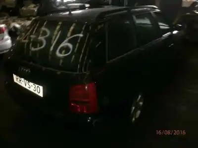Veículo de Sucata audi a4 avant (b5) 1.6 do ano 2000 alimentado 