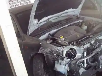 Veicolo di demolizione nissan almera (n16/e) line up dell'anno 2005 alimentato k9k