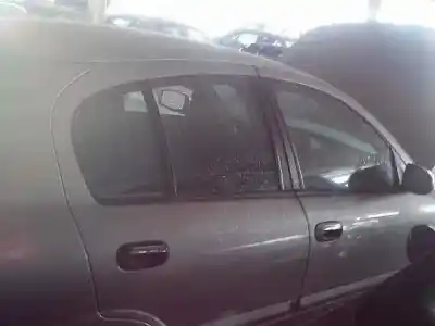 Veicolo di demolizione nissan almera (n16/e) line up dell'anno 2005 alimentato k9k