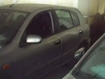 Veicolo di demolizione nissan almera (n16/e) line up dell'anno 2005 alimentato k9k