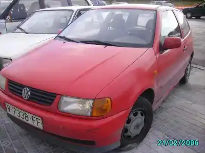 Vehículo de desguace VOLKSWAGEN POLO BERLINA (6N1) Básico del año 1996 con motor AEV