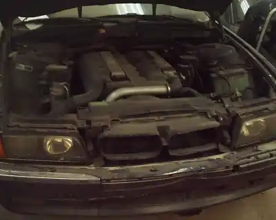 Veículo de Sucata bmw serie 7 (e38) 725tds do ano 1997 alimentado 25 6t 1