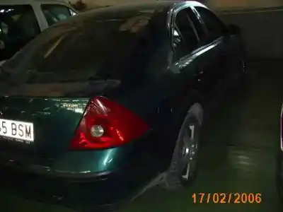 Vehicul casat ford mondeo berlina (ge) ghia al anului 2002 alimentat fm8a