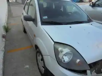 Veículo de Sucata ford fiesta (cbk) 1.3 cat do ano 2007 alimentado a9ja