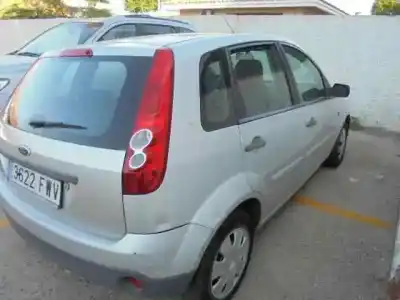 Veículo de Sucata ford fiesta (cbk) 1.3 cat do ano 2007 alimentado a9ja