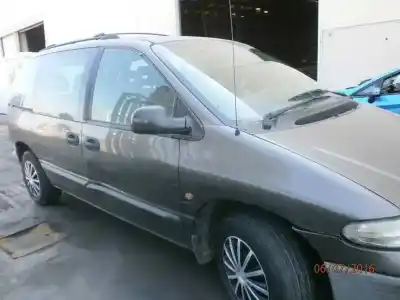 Sloopvoertuig chrysler voyager (gs) 2.5 td van het jaar 2000 aangedreven vm69b