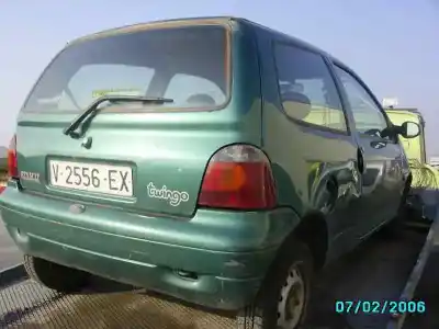 Véhicule à la ferraille renault twingo (co6) 1.3 (c063/64) de l'année 1994 alimenté 