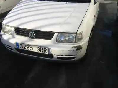 Vehículo de desguace VOLKSWAGEN POLO BERLINA (6N1) Básico del año 1996 con motor AEE/AEA