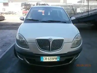 Здавання транспортного засобу lancia ypsilon (101) 1.3 16v multijet argento року 2004 потужний 188a9000