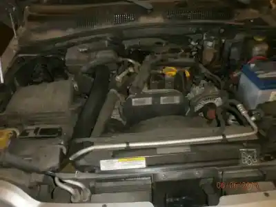 Veicolo di demolizione chrysler jeep cherokee (kj) 2.5 crd cat dell'anno 2003 alimentato vm09c