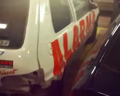 Veículo de Sucata citroen saxo 1.5 diesel do ano 2001 alimentado vjx