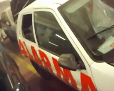 Veículo de Sucata citroen saxo 1.5 diesel do ano 2001 alimentado vjx