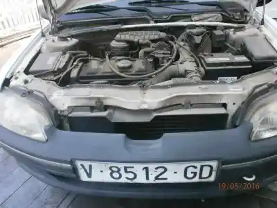 Sloopvoertuig peugeot 106 (s2) max van het jaar 1998 aangedreven hdz
