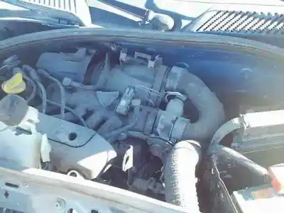 Здавання транспортного засобу renault clio ii fase ii (b/cb0) authentique року 2002 потужний g-d7f  g7