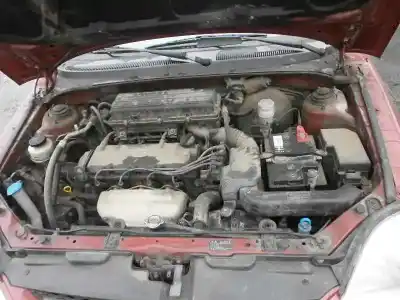 Véhicule à la ferraille kia rio ls berlina de l'année 2002 alimenté a3e