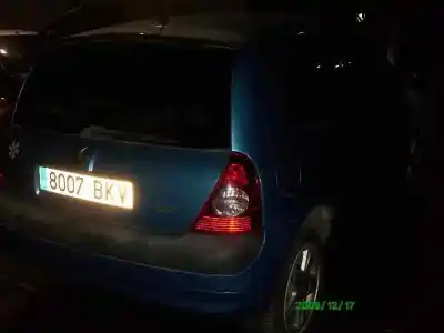 Здавання транспортного засобу RENAULT CLIO II FASE I (B/CBO) 1.2 року 2001 потужний D4F712