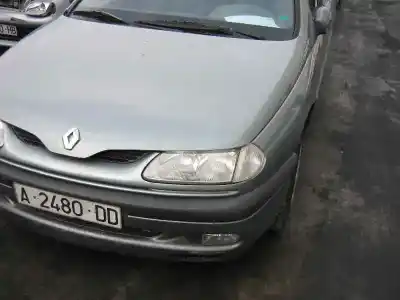 Утилизация автомобиля RENAULT LAGUNA (B56) 2.2 dT RXE года 1997 питание G8T