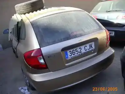 Veículo de Sucata kia rio rs berlina do ano 2003 alimentado a3e