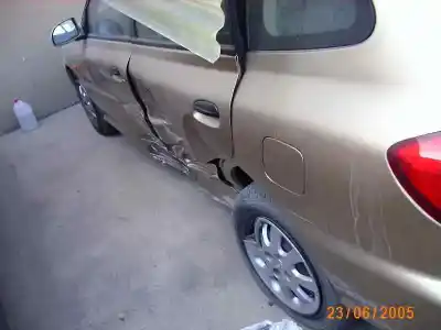 Veículo de Sucata kia rio rs berlina do ano 2003 alimentado a3e