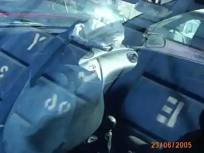 Veículo de Sucata kia rio rs berlina do ano 2003 alimentado a3e