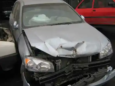 Veículo de Sucata KIA CERATO 2.0 LX CRDi Familiar do ano 2004 alimentado D4EA