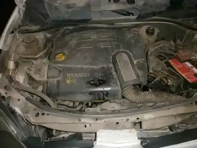 Здавання транспортного засобу renault clio ii fase ii (b/cb0) authentique року 2004 потужний 