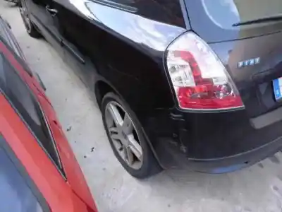 Veicolo di demolizione fiat stilo (192) 1.9 jtd cat dell'anno 2003 alimentato 192a1000