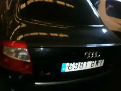 Veículo de Sucata audi a4 berlina (8e) 2.5 v6 24v tdi do ano 2002 alimentado 