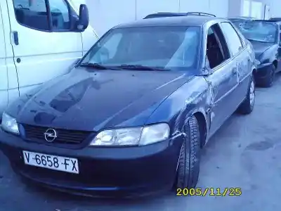 Vehículo de desguace OPEL VECTRA B BERLINA CD del año 1997 con motor X20DTH