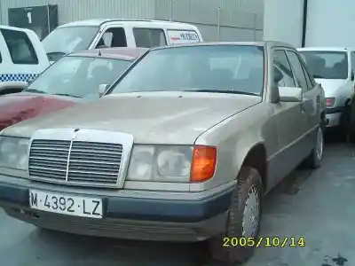 Vehículo de desguace MERCEDES CLASE E (W124) BERLINA 3.0 CAT del año 1990 con motor 