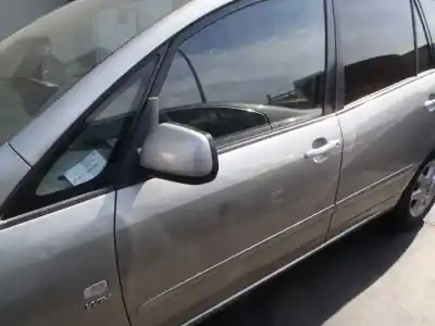 Veículo de Sucata toyota corolla verso (e12) 1.8 linea sol do ano 2002 alimentado 1zzfe