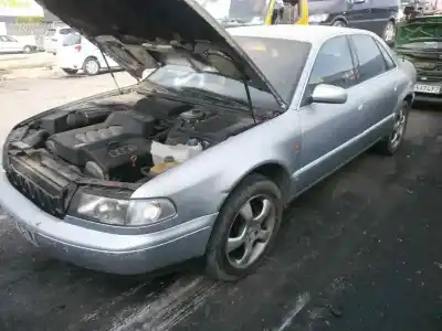 Здавання транспортного засобу AUDI A8 (D2) 3.7 V8 32V року 1996 потужний 