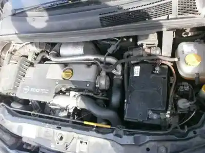 Veicolo di demolizione opel zafira a blue line dell'anno 2004 alimentato y22dtr